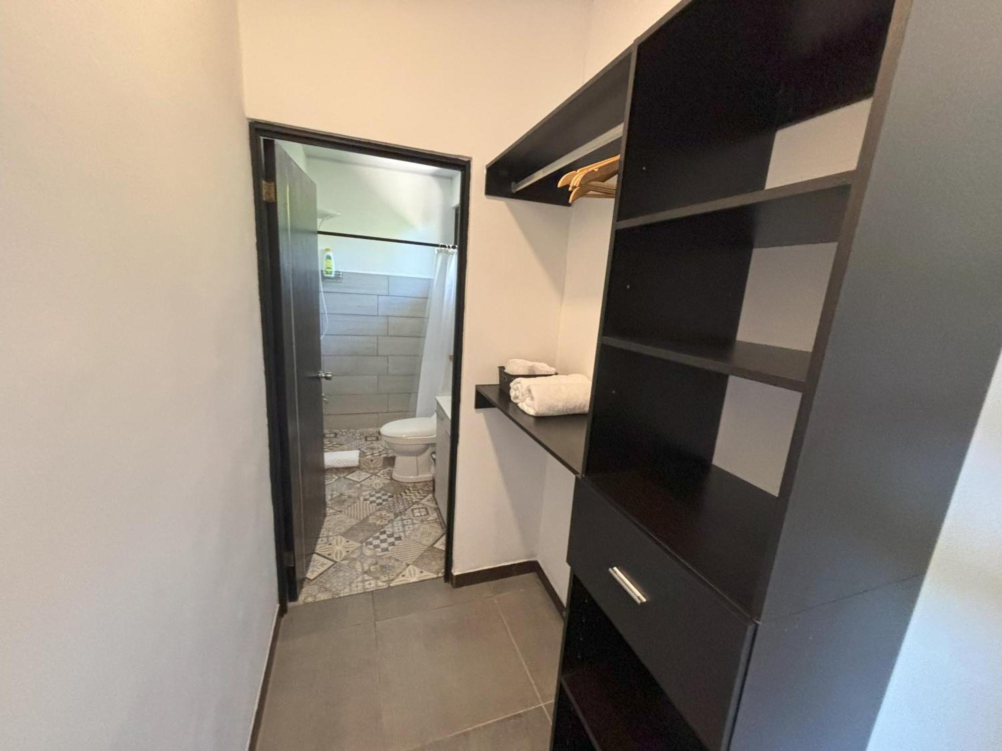 Amazilia Guesthouse Либерия Екстериор снимка